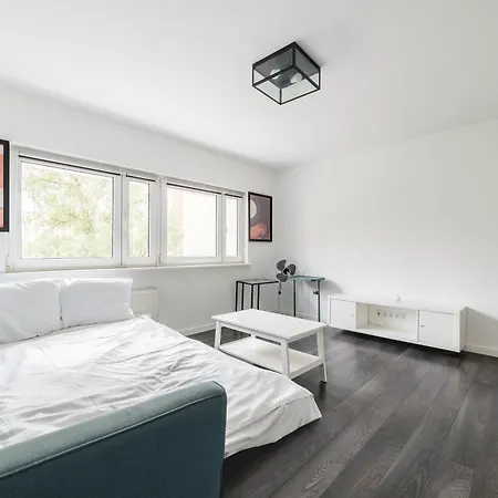 Apartment Bukowska Airport Comfort By Bookinghost *